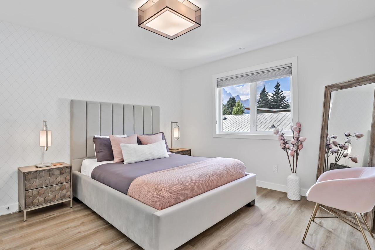 The Alpine Escape By Samsara View Downtown 4br & 3bth Canmore