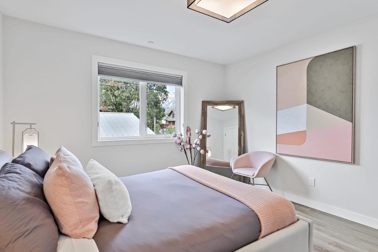The Alpine Escape By Samsara View Downtown 4br & 3bth * Canmore